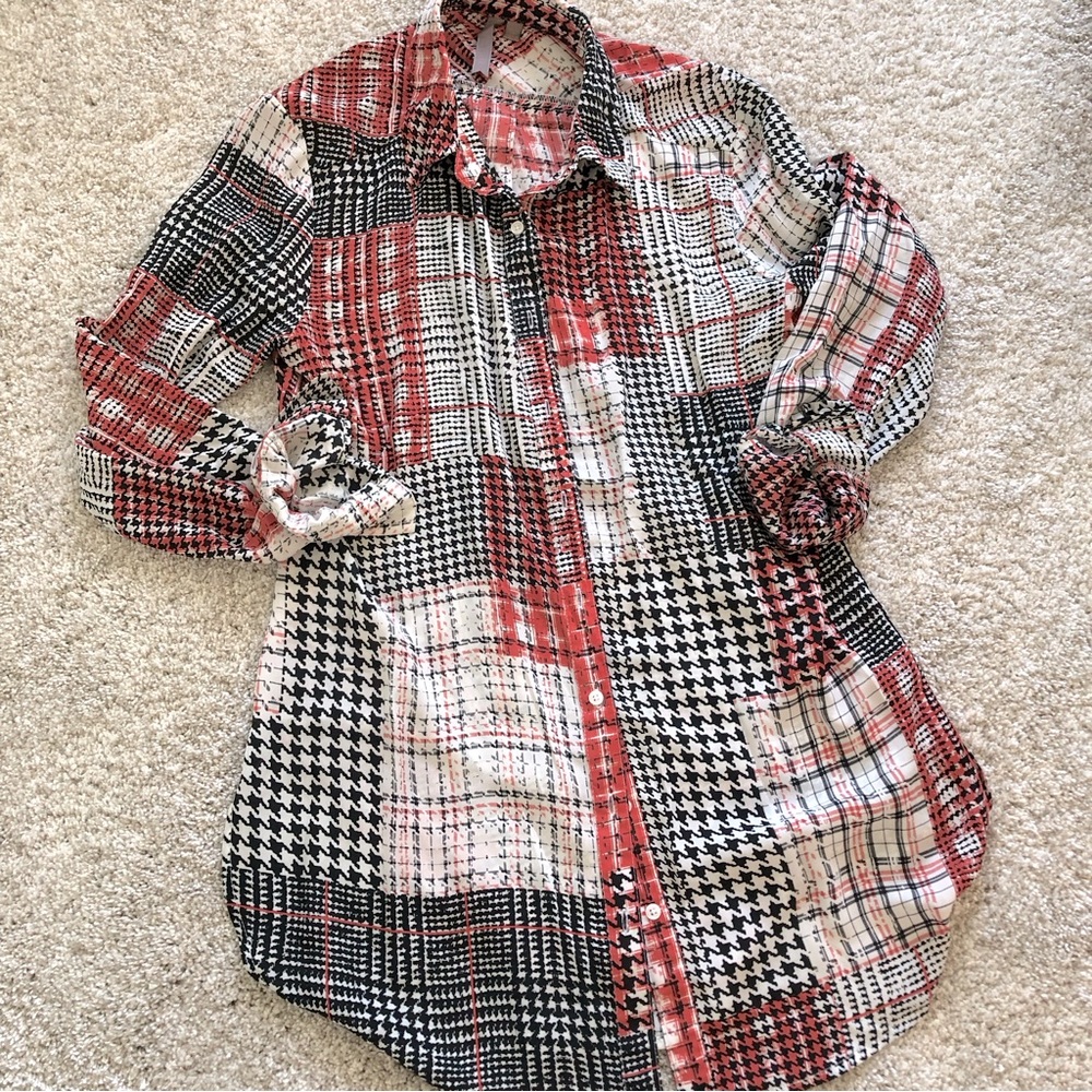 Brina & Em Size Small Pink and Black Modern Cross Hatch/Patch Button Down.
